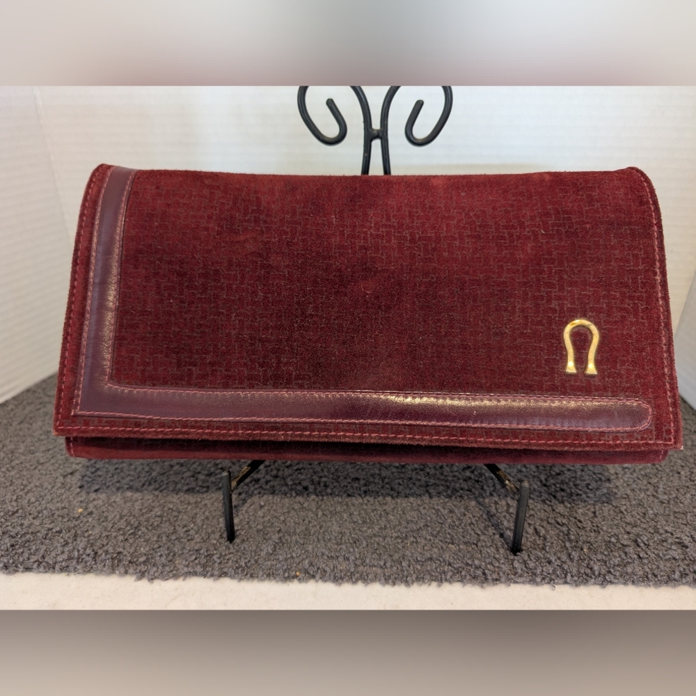 Caggiano Luxurious Burgundy Leather Clutch